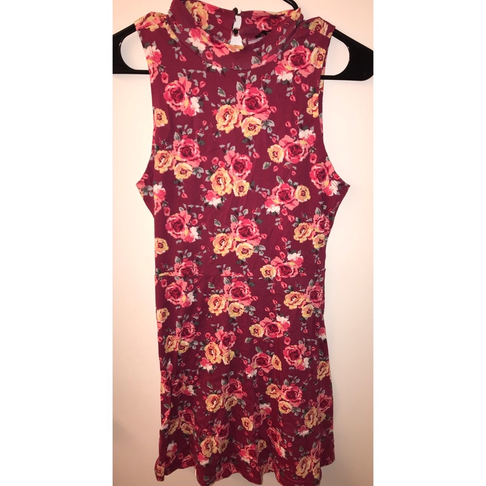 NWT Forever 21 burgundy floral high neck dress
